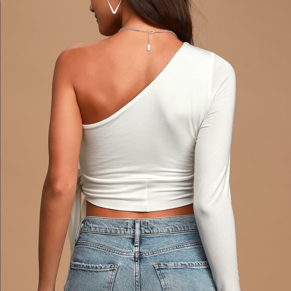 Asimetríc white one shoulder top